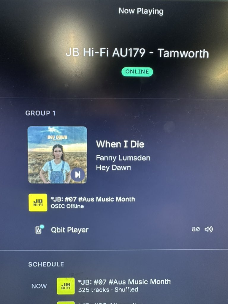 Spinning some Aussie tunes <a href="/Fannylumsden/">Fanny Lumsden</a> in store <a href="/JBTamworth/">JB Hi-Fi Tamworth</a>