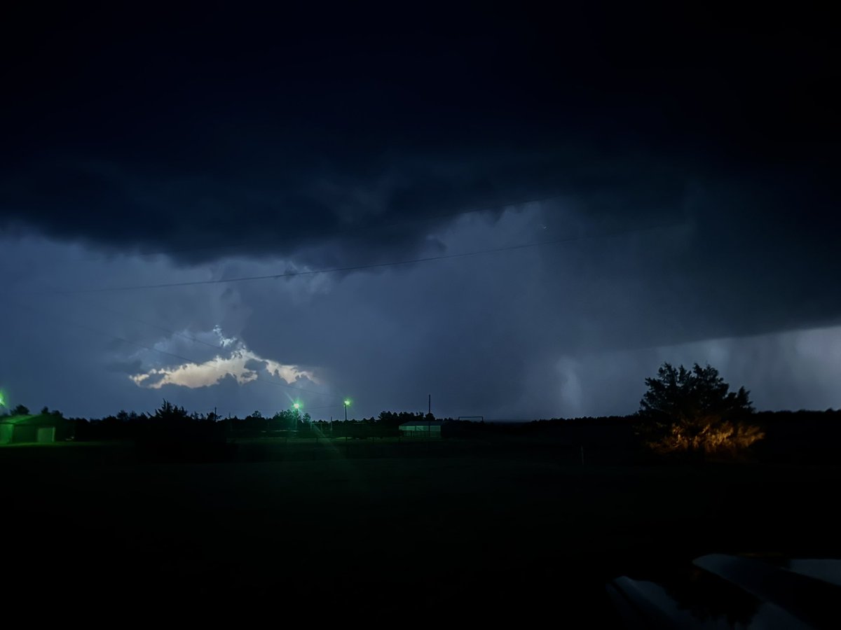 Tornado NW of Utica, KS 9:05 pm