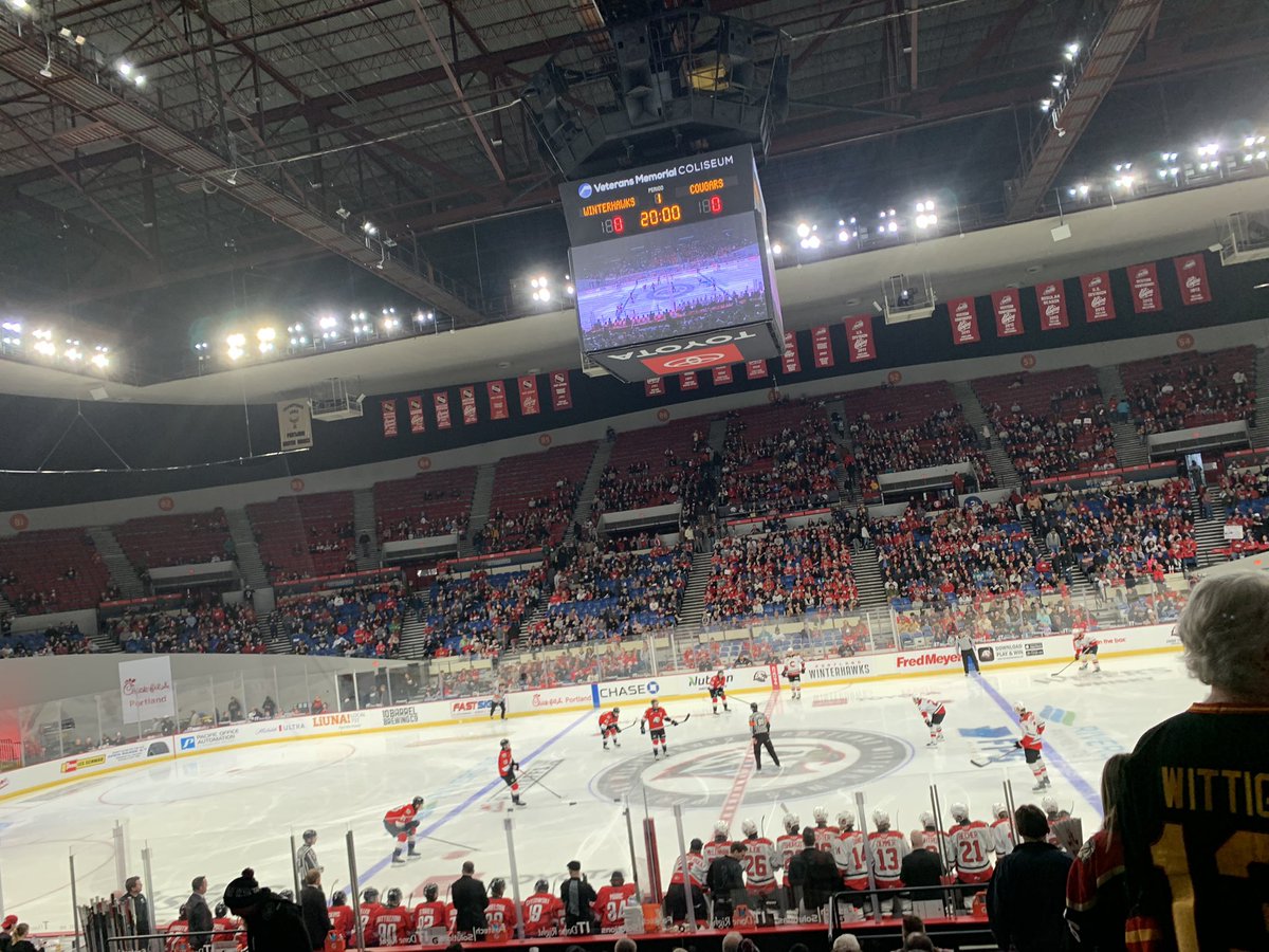 Checkin in from section 14 at the glass palace! Lets go hawks!!! Beat PG!!!!! @pdxwinterhawks #GoHawks #BeatPG #WHLplayoffs