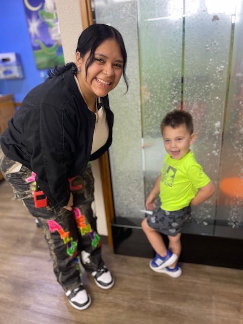 Neon Day fun!  Ashley made her own neon pants that say “Alligator Dental” and she posed with our cute little Gator Kayden!

#neonday #dentistfun #AlligatorDental #Seguin #WeMakeKidsSmile