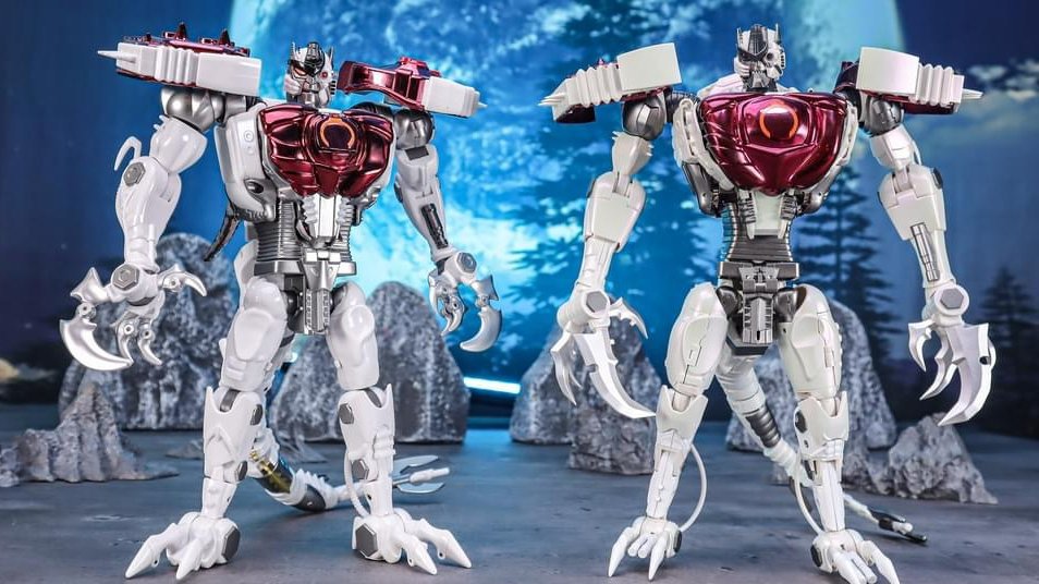 I can't believe we live in a reality where not one, but two different Masterpiece scale Dinobot II's exist.