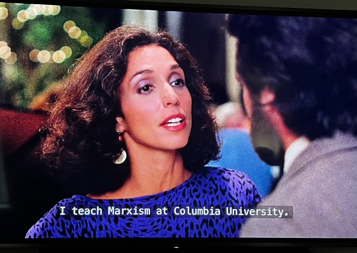 To escape the news about the student encampment at #Columbia, I turned on the 1984 Robin Williams film “𝙈𝙤𝙨𝙘𝙤𝙬 𝙤𝙣 𝙩𝙝𝙚 𝙃𝙪𝙙𝙨𝙤𝙣.” A half an hour into the film, the Williams character meets a woman at a swanky New York reception who says: “I teach Marxism at