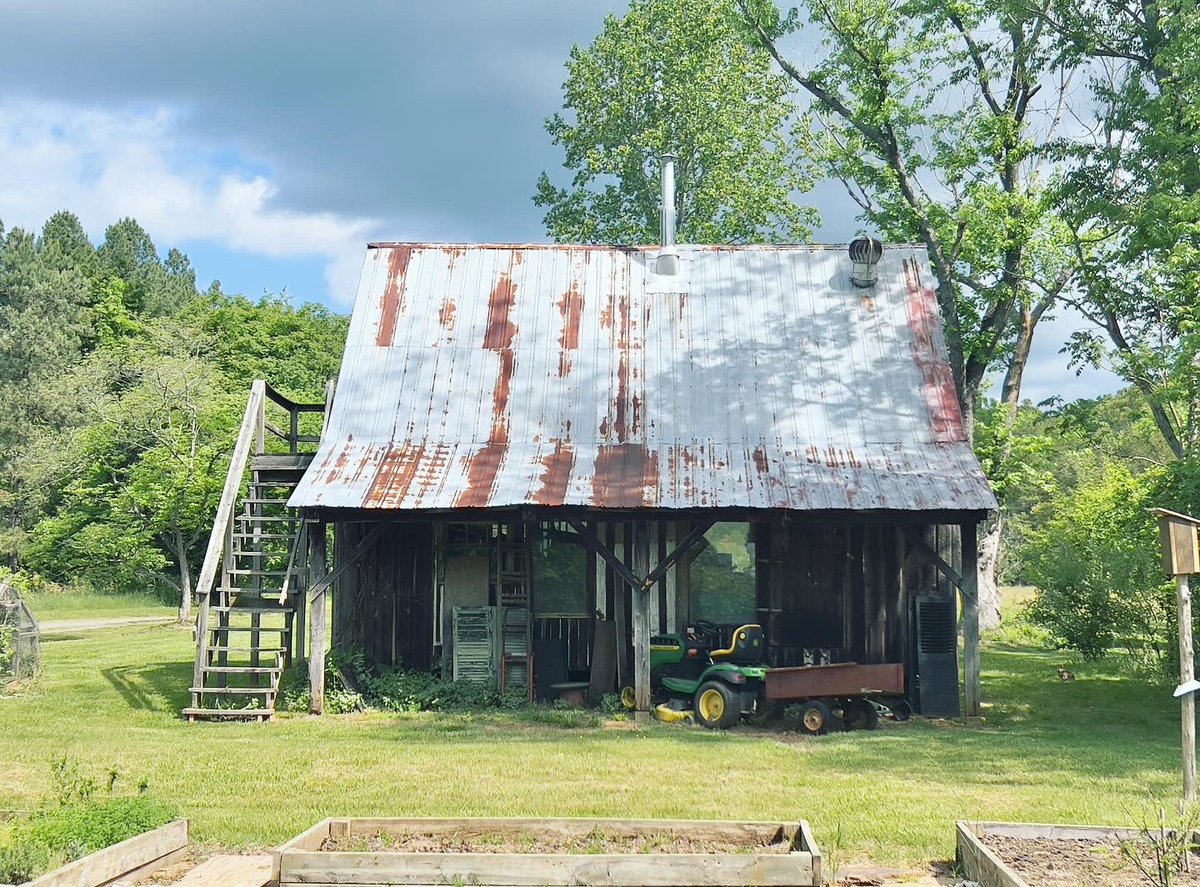 Today we visited the Fluvanna Poor House to document the cemeteries there…and found so much more than the final resting places of this county’s most disadvantaged residents. Led by our good friend and community history keeper Shawn Porter, we learned that one of the cabins…1/