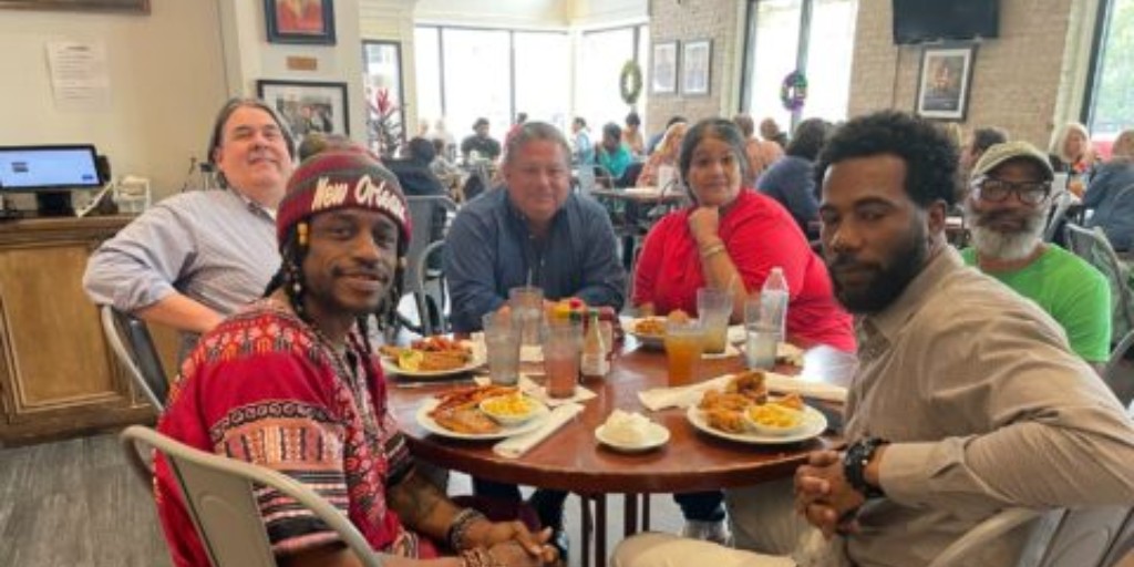 Building community, one lunch at a time: In New Orleans, @cathcharitiesNO sought to foster connection between formerly incarcerated citizens and members of a community foundation; to advocate for better access to housing and jobs; and to #TeamUpForUnity. bit.ly/3JH1ewh