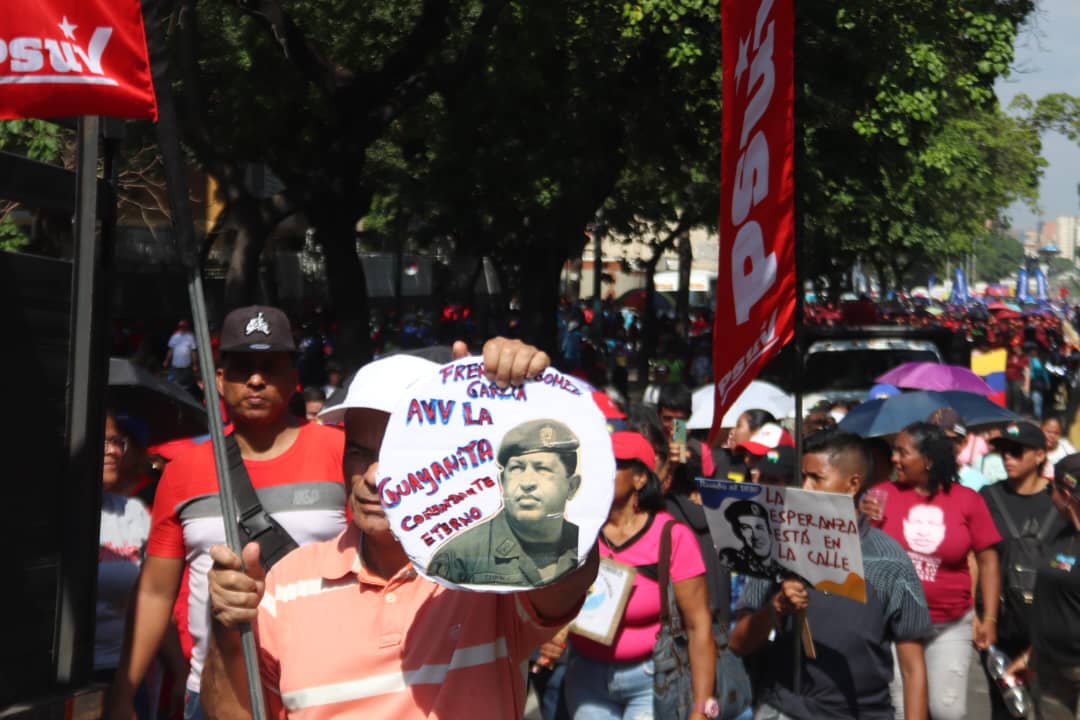 #PGR en conjunto con distintas instituciones del Estado, y el pueblo venezolano, marcharon para festejar el Día Internacional del Trabajador y la Trabajadora. #01May Sepa +👉🏻lc.cx/I0mHlo