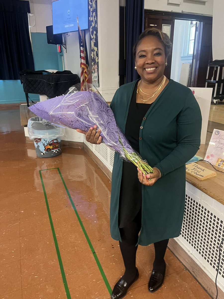 PS57Crescent's tweet photo. Thank you, Principal Ogbonna for your dedication, leadership, and unwavering commitment to our school communty. Your guidance inspires us all to strive for excellence. We appreciate everything you do! 💙✨ #PrincipalAppreciationDay @D12SupRosado https://t.co/xLyfvwAGLt