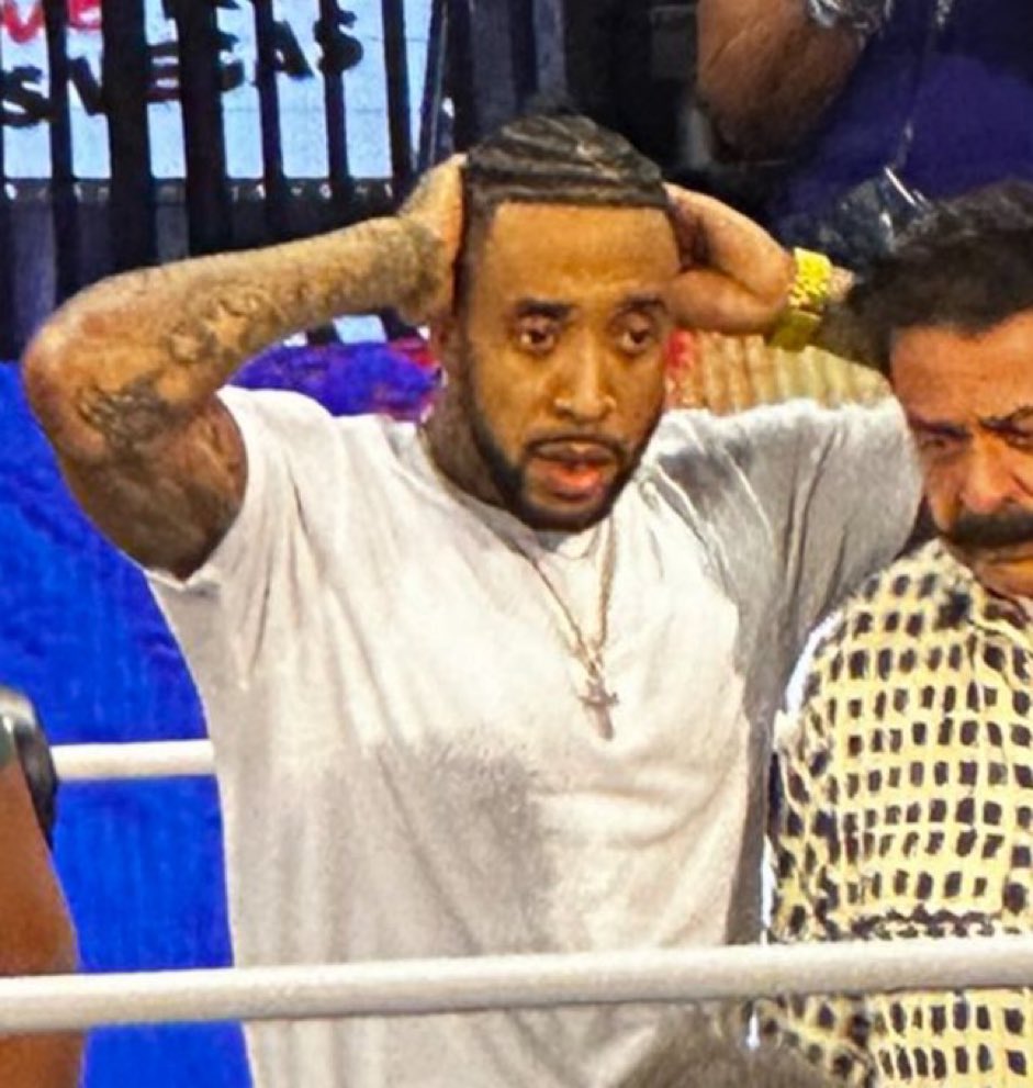 Mannnnn they done got Kenny up outta here too!?! What’s happening!!?? #AEWDymamite #AEWRampage