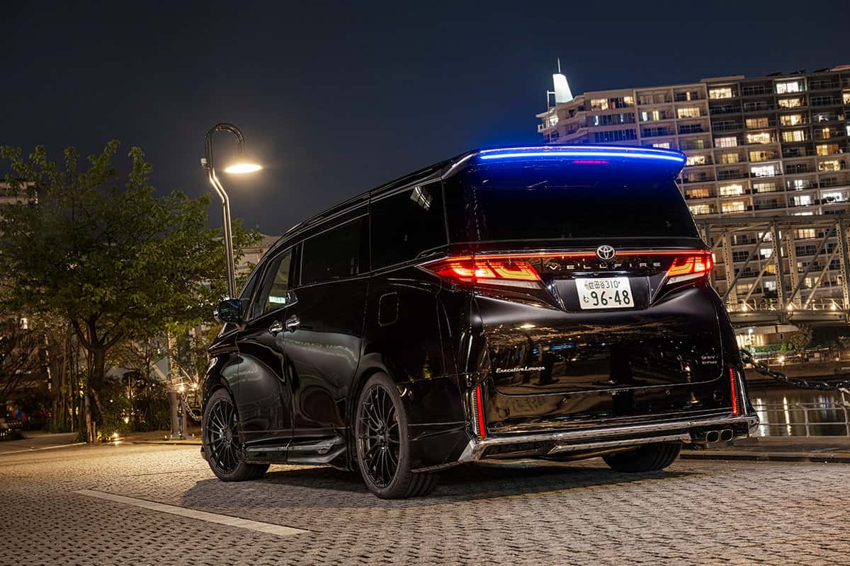kuruma_newsjp's tweet photo. 今春に発表・発売された、RAYSの新作鍛造ホイール「VMF L-01」を40系ヴェルファイアに装着してみました!
https://t.co/312I7CLZA1
#RAYS #レイズ #VMFL01 #藤井マリー #ヴェルファイア #アルファード #PR https://t.co/6h1K0BJ5Y1