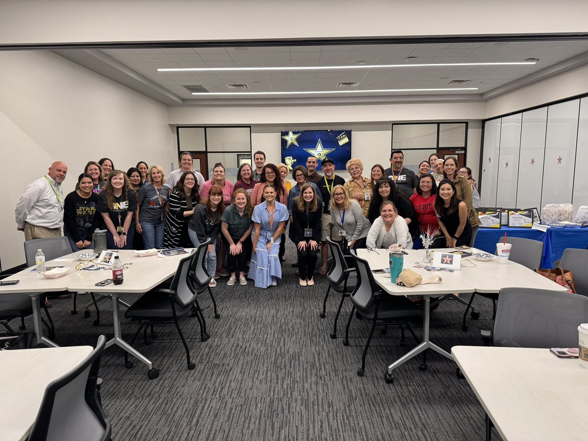 Enjoyed seeing @LewisvilleISD Mission in Action- Engaging and Inspiring Learners and Leaders with this great group of teacher leaders in Secondary World Languages and English Language Arts! Proud of their commitment to professional learning! #3Csinaction #OneLISD #BetheOne