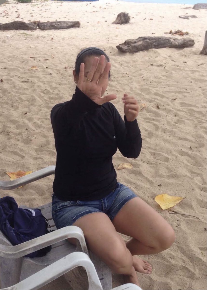 anafabsss's tweet photo. Beach vibes, but make it a throwback. Life's full of surprises, and this pic is proof! 

#throwbackthursday #lifeisuncertain https://t.co/W7lz5TAJe6