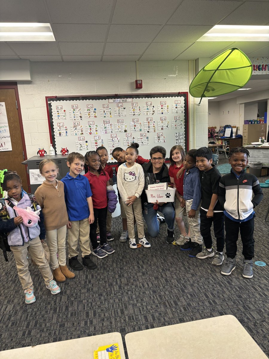 BowserBullpup's tweet photo. Thank you to my AMAZING GLA family for celebrating me today.  I am truly blessed to get to do what I love at a place I love with people I love. Thank you all for loving me back and bringing JOY to our journey everyday. 
Family Forever!❤️ @EVSCGlenwood https://t.co/EK6jZpLO50
