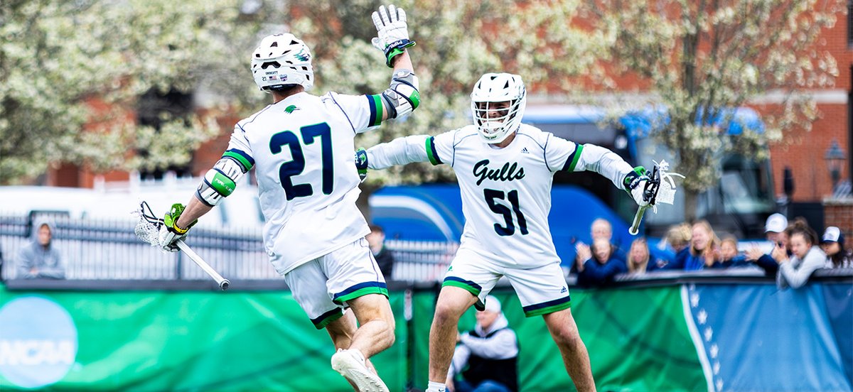 CCC Semifinals: Second Half Surge Propels No. 1 @EndicottMLAX Past No. 4 Wentworth, 14-11 STORY ➡️ ecgulls.com/x/9m0p2 NOTES *Endicott will now host Western New England in the CCC Championship game on Saturday, May 4 at 1 PM