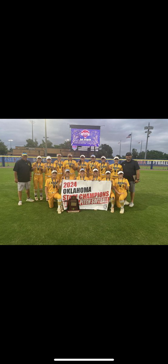 💍💍💍💍💍💍 Words can’t explain how grateful I am to play with such amazing people. These past four years have just been amazing! WE are 6X STATE CHAMPIONS!!! #6inarow