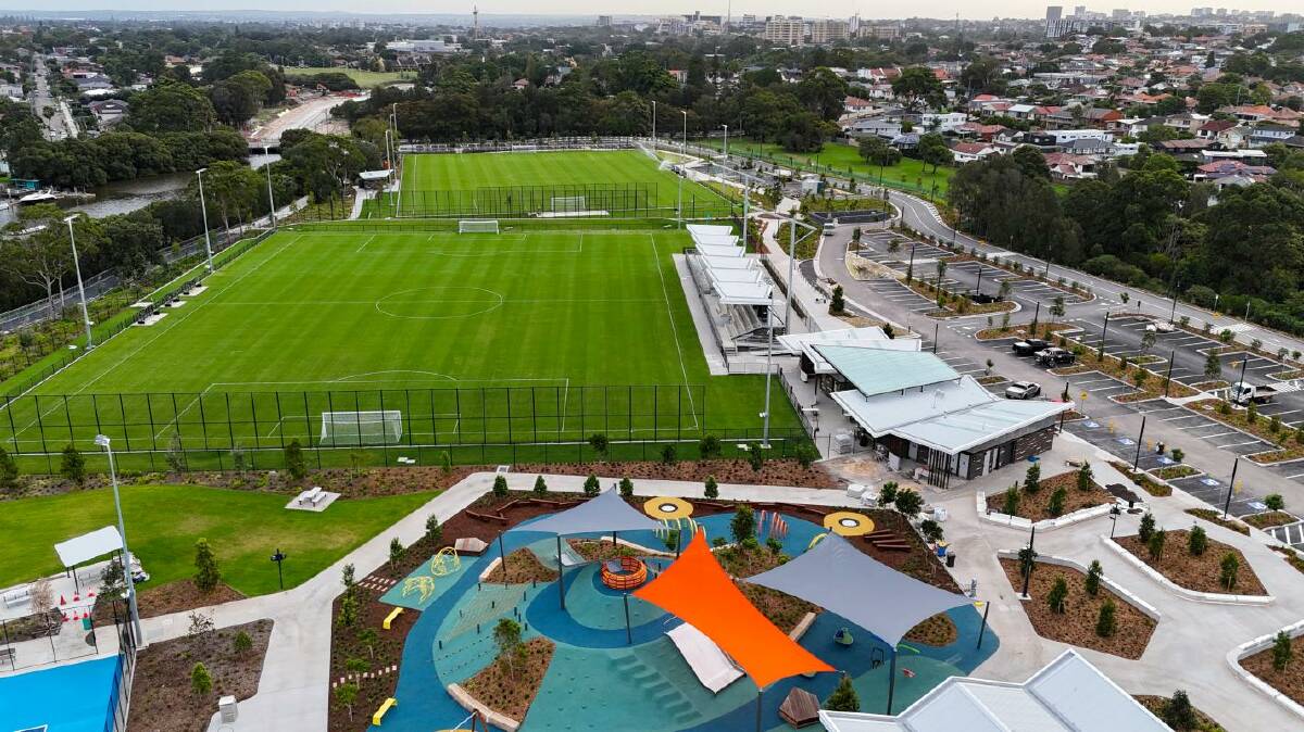 Big nostalgia around this w/end's #NPLNSW MOTR

St. George Stadium once the home of @stgeorgefc & @SydneyOlympicFC featured huge games + greats in 70s/80s esp. My first NSL games were there

Newly developed Barton Park is the new SGS & first up Budapest host Olympic

Symmetry ❤