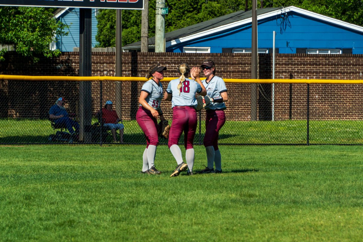 🥎 Transy Softball defeated Franklin College in both games of today’s doubleheader to move into first place in the Heartland Collegiate Athletic Conference standings! With 2 wins at Rose-Hulman this weekend, Transy Softball will clinch at least a share of the HCAC regular