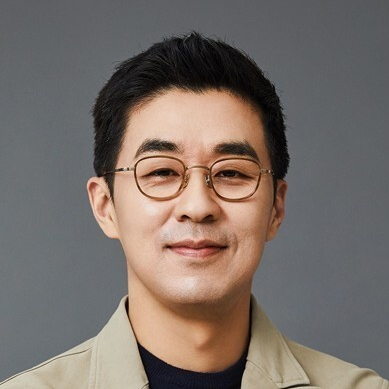 [Hybe-ADOR Clash] Hybe's CEO Park Ji-won Apologizes to Shareholders, Vows to Mull 'Measures to Enhance Multi-label System' #박지원 #하이브_박지원 #하이브CEO #ParkJiwon #shareholders #aplogy #MinHeeJin #ADOR #Hybe_ADOR #NewJeans korean-vibe.com/news/newsview.…