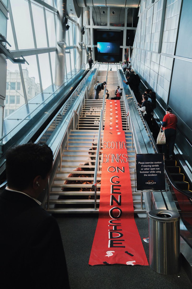 Repurposing the Scotiabank Ozempic stairwell for noarmsinthearts.com

Four days of counterprogramming remain - against Scotiabank, against Elbit, against artwashing, for a free Palestine

#hotdocs24