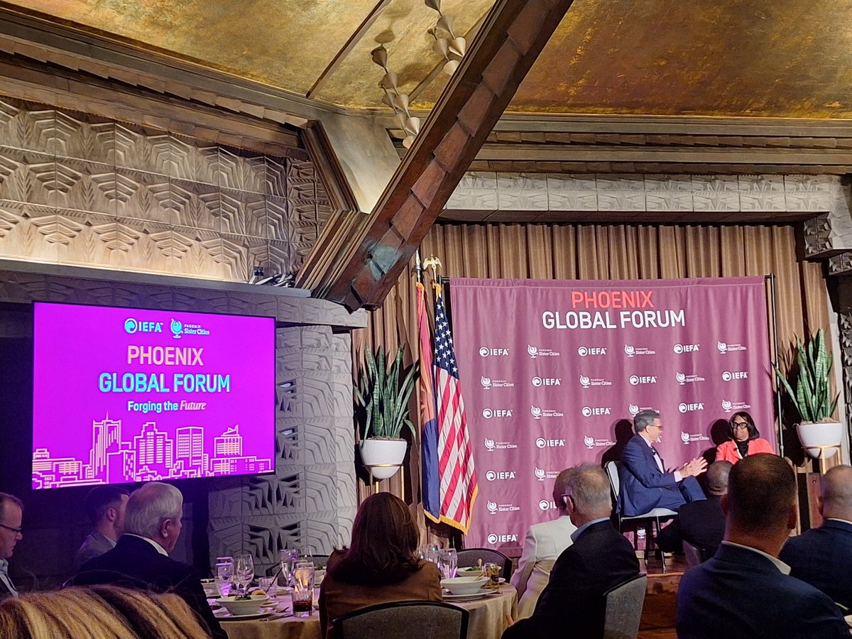 In #Phoenix at Global Forum dinner, talking trade and technology.