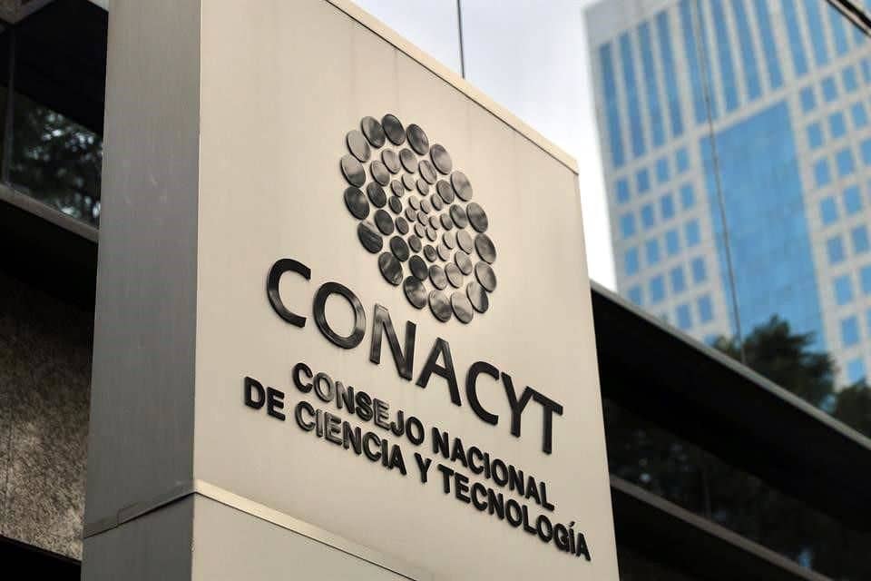 #Relevante | La @FGRMexico pierde en definitiva caso contra 31 científicos del @Conahcyt_Mex acusados de delincuencia organizada y lavado de dinero. Tribunal federal confirma la absolución de los últimos 12 científicos al considerar que nunca cometieron un delito.