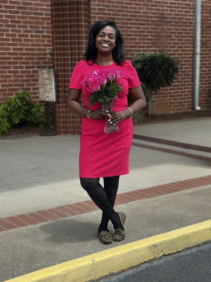 Honored to serve. 
Blessed to lead. 

Thanks to my WCMS family for showering me with love today. It was truly one of my best days. 💙💛 #NationalPrincipalsAppreciationDay #womenprincipals #leadership #womeninleadership
