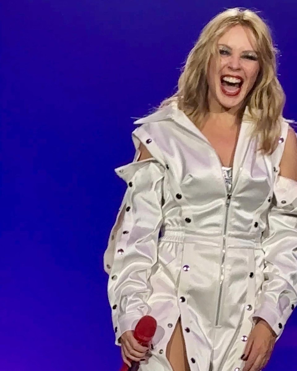 i tried to capture the joy of seeing @kylieminogue during the 4/26/24 #Voltaire show ♥️ #KylieMinogue