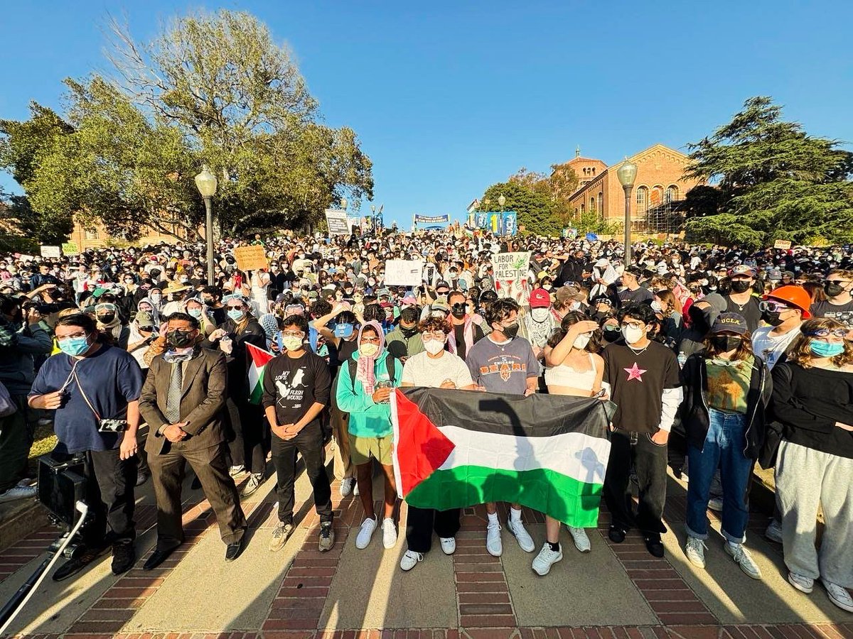 ALL POWER TO THE STUDENTS! ALL POWER TO THE YOUTH! You are making history right now. We will remember this moment, forever. 🇵🇸🫡🖤❤️💚🤍 

#UCLA #YouthPower @SJPatUCLA
