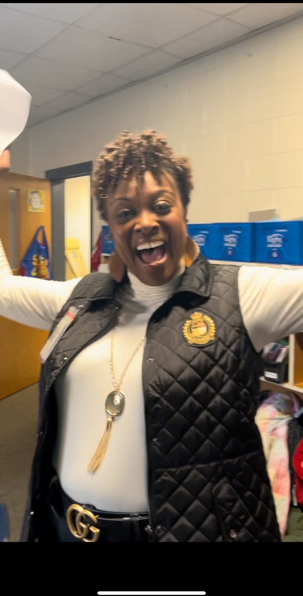 We are truly blessed @PRE_Explorers to have the guidance of our fearless leader @CassandraBosier. Her vision, courage, and unwavering commitment inspire and empower those around her to strive for greatness daily! #HappyPrincipalsDay @RichlandTwo