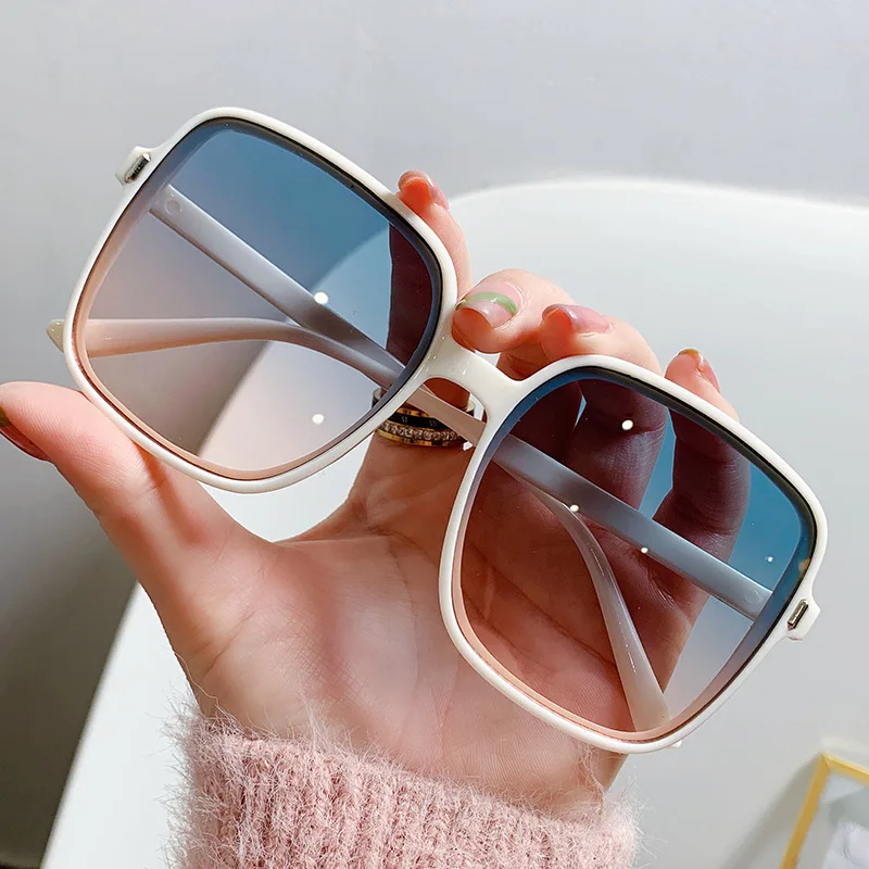 hotdealsawait's tweet image. New Oversized Rectangle Sunglasses Women's Fashion Square Sun Glasses Men's Classic Vintage Eyewear UV400 Oculos De Sol.

Click to Buy!👇
s.click.aliexpress.com/e/_DFJVwof

#OversizedSunglasses #FashionSunglasses #SquareFrames #VintageSunglasses #Deals