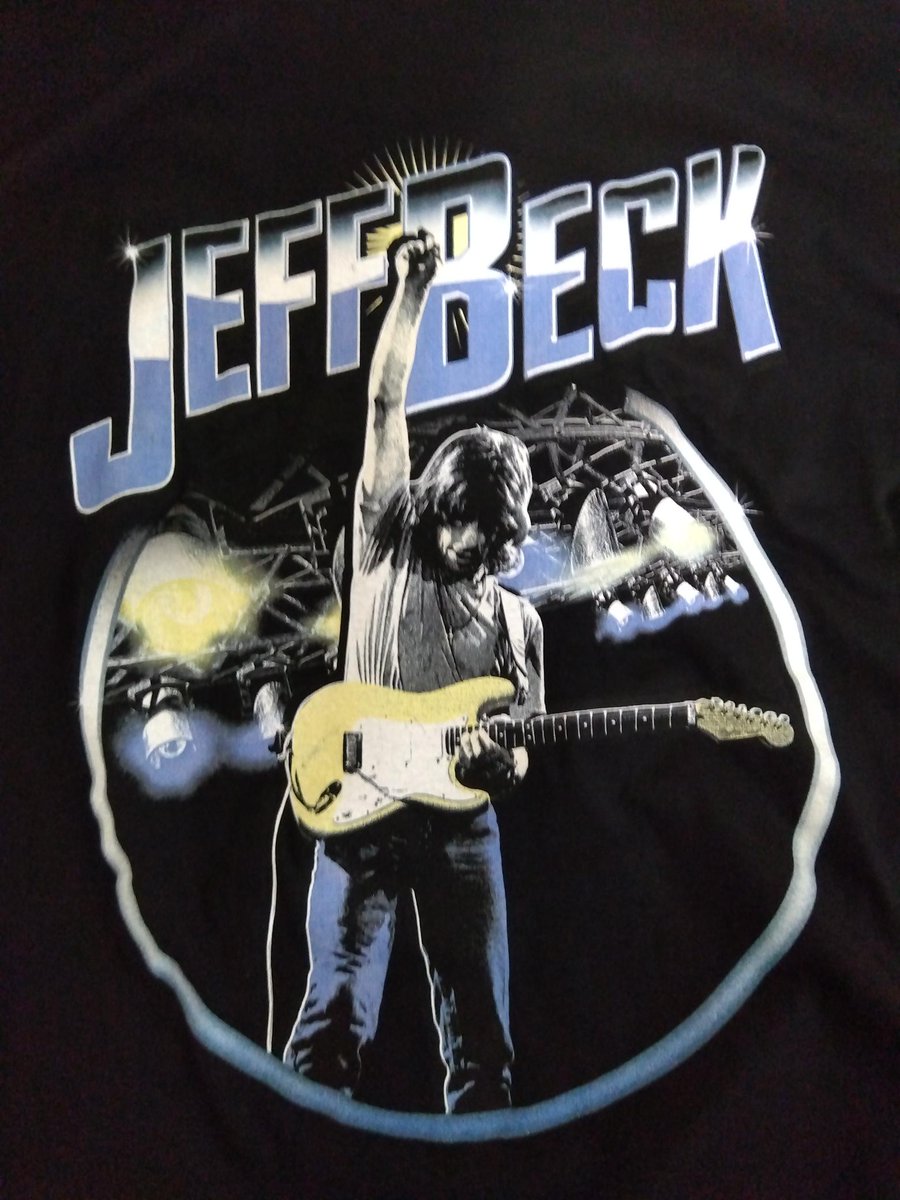 Jeff Beck のTシャツもあります。
M・Lが1着ずつございます。
店頭価格は税込3,300円です。
ぜひ来て見てください。
#JeffBeck