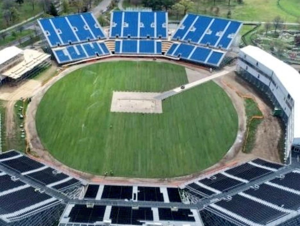 India vs Pakistan match to be held in Nassau Cricket Stadium, USA is getting ready. 
The length of the boundaries  will be around 60 meters. This is even smaller than the dimensions of Chinnaswamy. 😲

#T20WorldCup24 #T20WorldCup #indiavspakistan