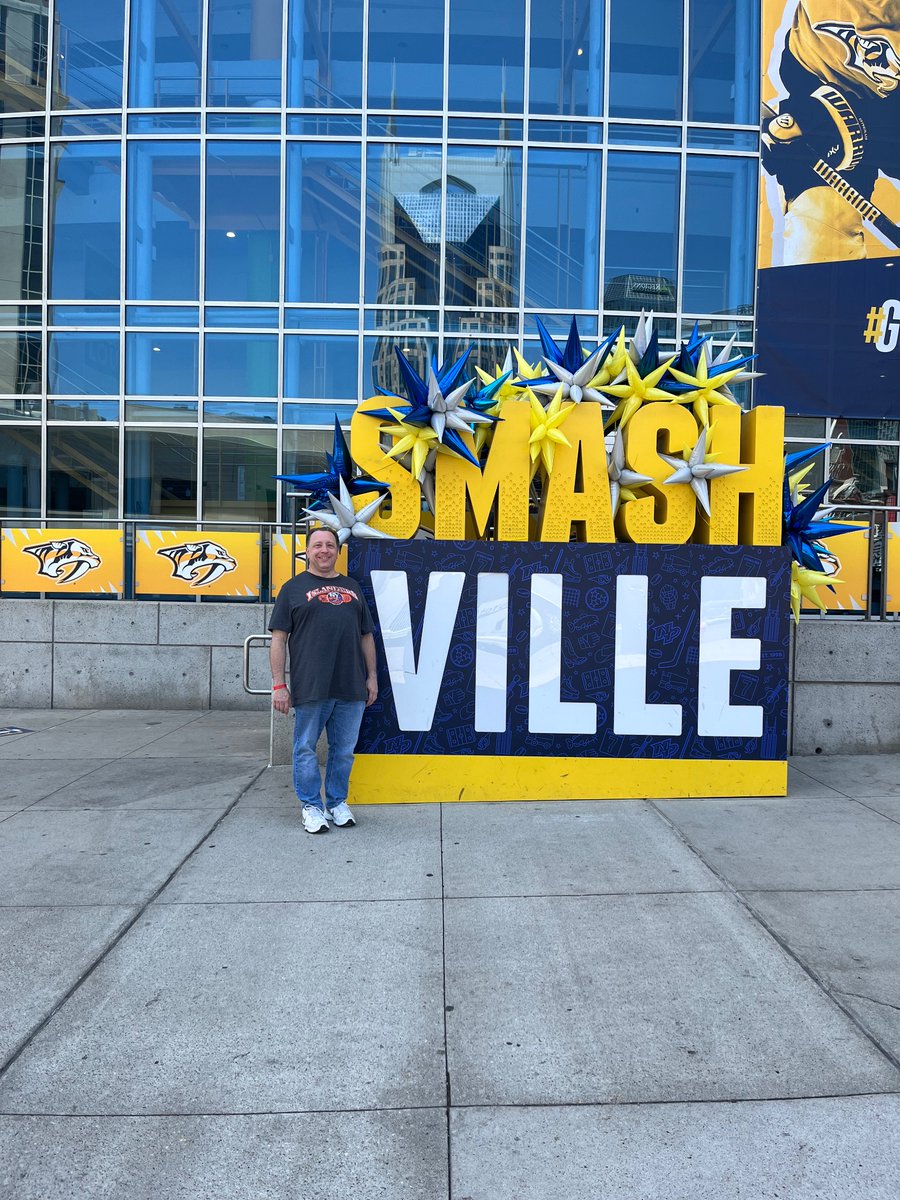 Still disappointed that <a href="/NYIslanders/">New York Islanders</a> season is over, but had to represent while in Music City this morning.