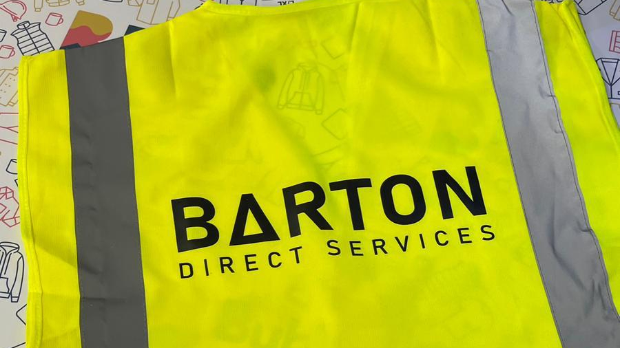 Its always a pleasure kitting out Barton Direct Services with our customisable workwear!! We love how this soft shell jacket and Hi-Vis vest turned out. 🦺✨ We have a wide range of soft shell jackets and Hi-Vis options for you to browse through now, just head to our website.