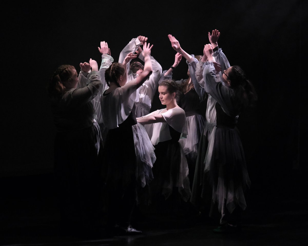 Tonight! Our DS Youth Collective are excited to be performing 'The Butterfly Effect' as part of the UCLan Dance faculty's 'In Motion 2024' on Thursday 2nd May. The last few tickets are still available if you'd like to support them, please visit: buff.ly/4dj8HiJ