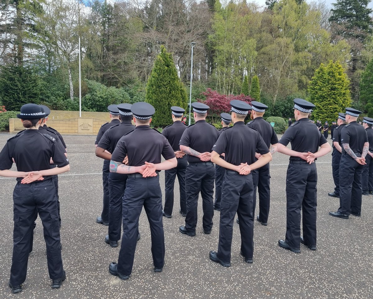 Another Drill lesson for Course 03/23 this morning. The Probationers have learned a number of manoeuvres, and are now moving on to marching. #LifeOfAProbationer