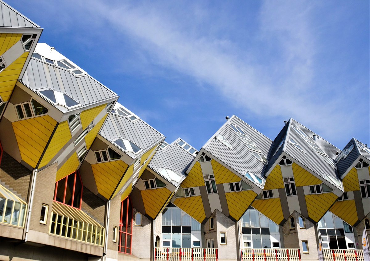 Something different for this week's #AlphabetChallenge - letter R: the innovative #CubeHouses in #Rotterdam! 💛🖤💙 @ThePhotoHour @StormHour @StormHour @lebalzin @YoushowmeP #ePHOTOzine #Kubuswoningen #Netherlands 🇳🇱