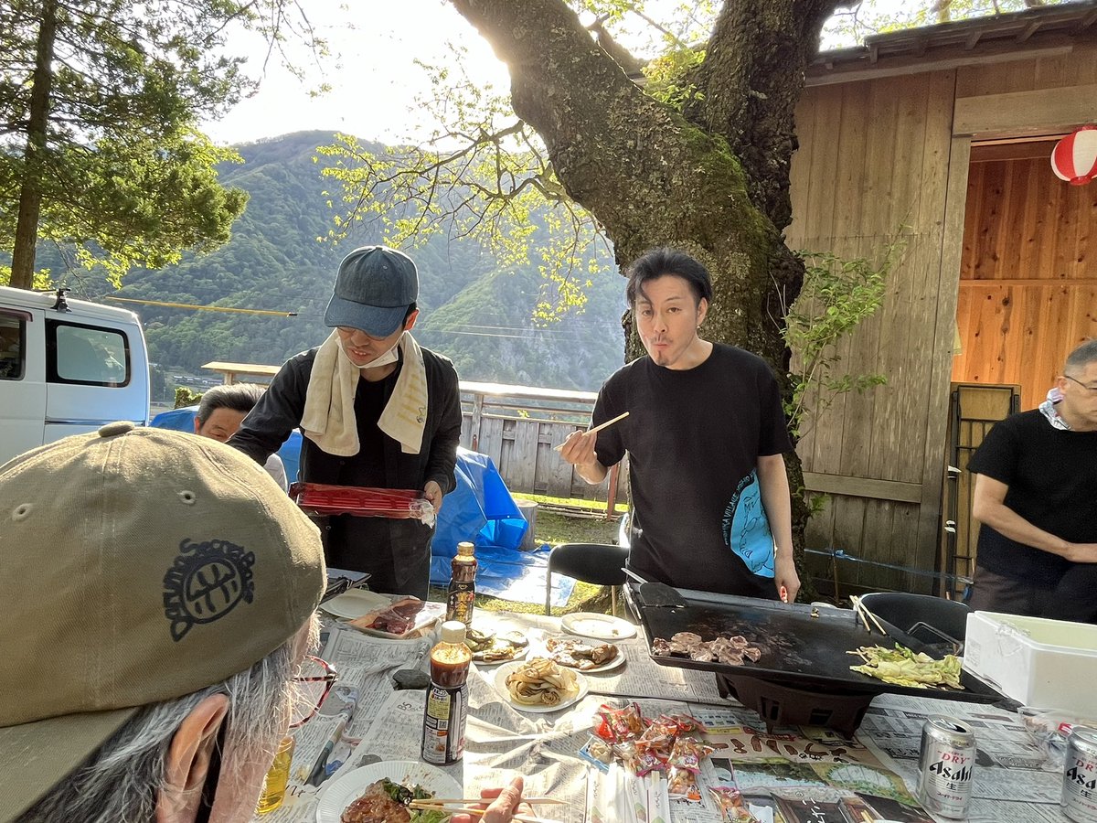 大鹿村到着！
仕込みの後には焼肉！

今日からお世話になります(´˘`*)