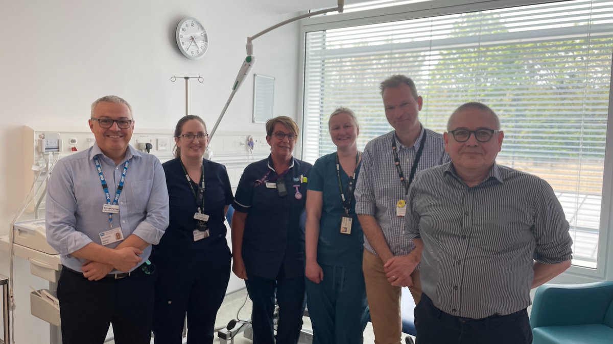 A great start to #SAMBelfast yesterday with colleagues at the #UlsterHospital @setrust discussing #Quality & #Safety of care to our patients during times of extreme pressures. Second site visit for @acutemedicine #Learning #Listening