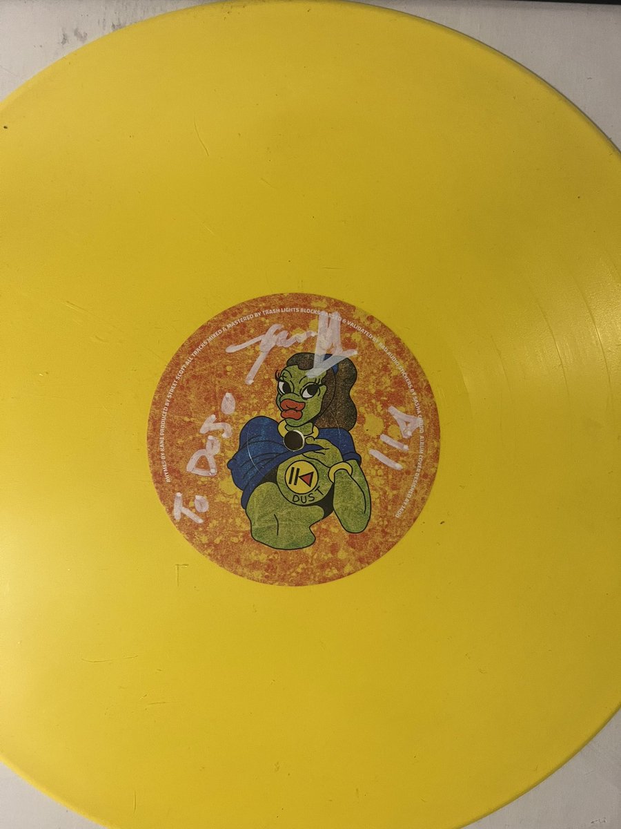 dojothekid's tweet image. HANDS DOWN THE DOPEST PART OF NFTNYC WAS SEEING THE HOMIES AND HOW FAR THEY HAVE COME.  shoutout @KaneMayfield  for dropping the first Bitcoin infused album “DUST”  and thank you for hooking me up with the record.

#FAKERARE
art by @ChudoSasshha