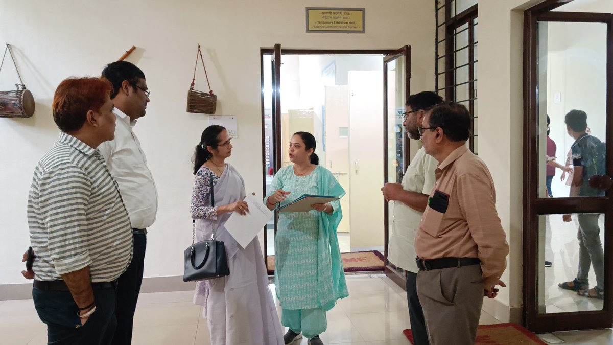 rscraipur's tweet image. Day 1 at the Basics of AI workshop in Chhattisgarh Regional Science Centre was a vibrant melting pot of young minds from various schools, all eager to delve into the world of Artificial Intelligence! 🌟 #AIforTomorrow #FutureInnovators&quot;
