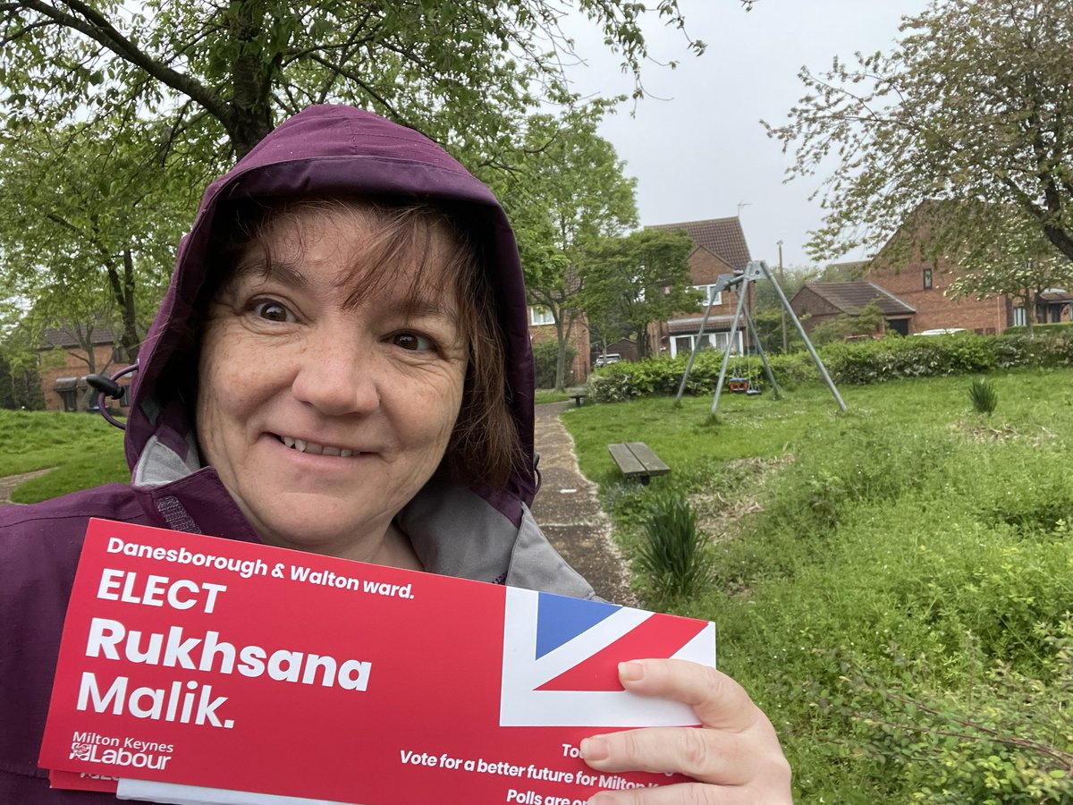 7am delivery on Caldecotte! Polls are open until 10pm! Vote Rukhsana Malik in #danesboroughandwalton and don’t forget your photo ID! #VoteLabour