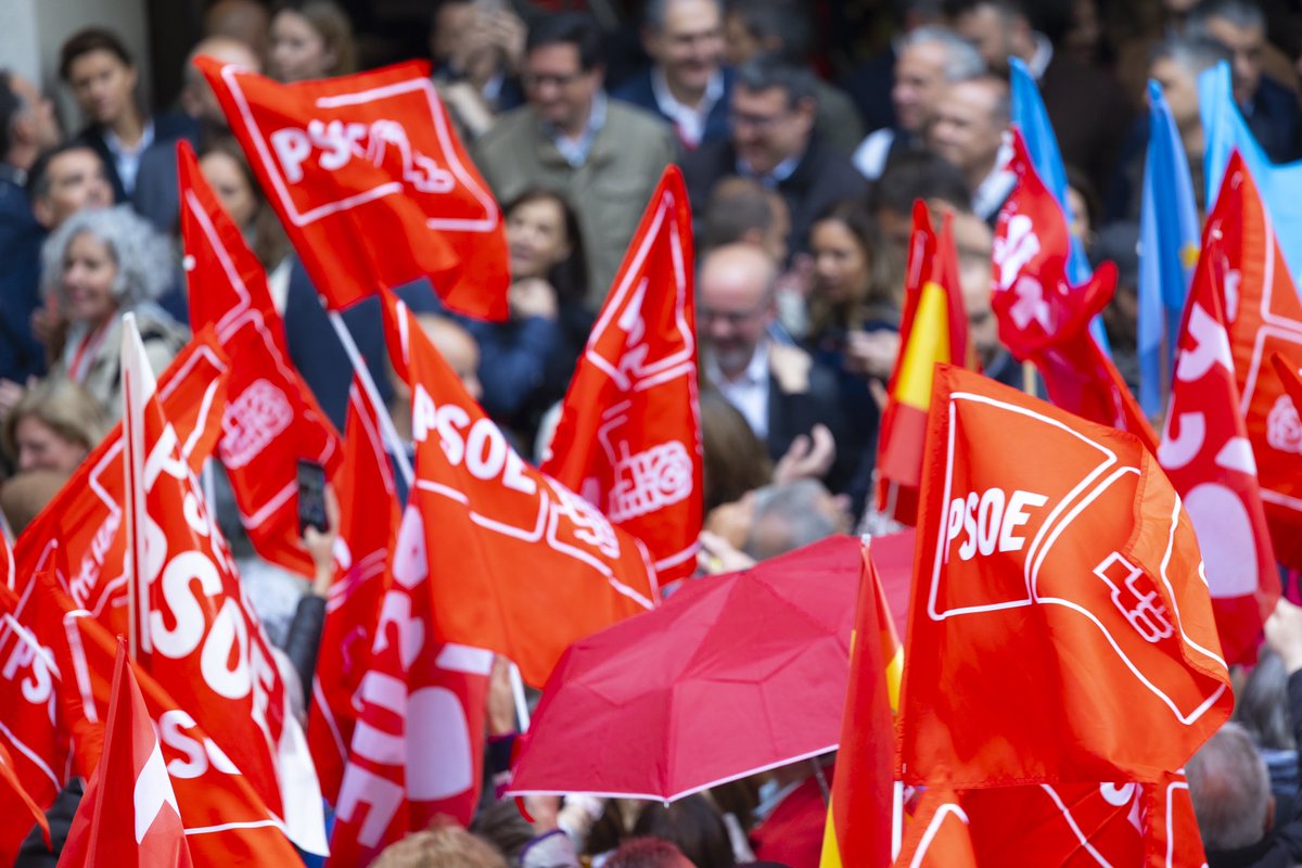 Celebremos 145 años de historia, de nuestra familia, de nuestro partido, del @PSOE.🌹✊🏼 En palabras de nuestro fundador: “Los y las socialistas no podemos serlo para amar en silencio nuestras ideas ni recrearnos con su grandeza, sino para llevarlas a todas partes.”