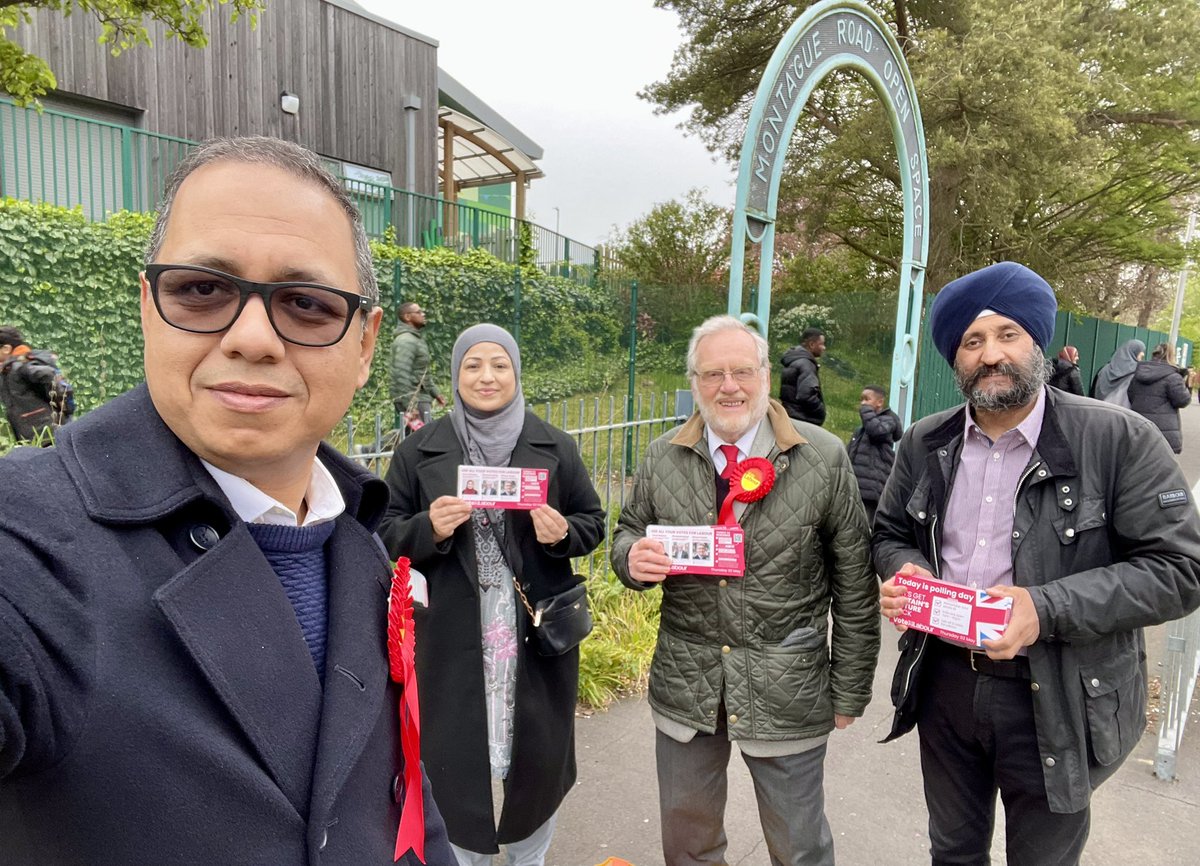 Vote Labour TODAY. Don't forget your photo ID! Early morning campaign in Soho & Victoria for our 3 excellent Labour candidates Farut Shaeen, @RichParkerLab @SimonFosterPCC with @spellar and @gsjosan @RMuflihi @SandwellLabour @cllrKblackheath