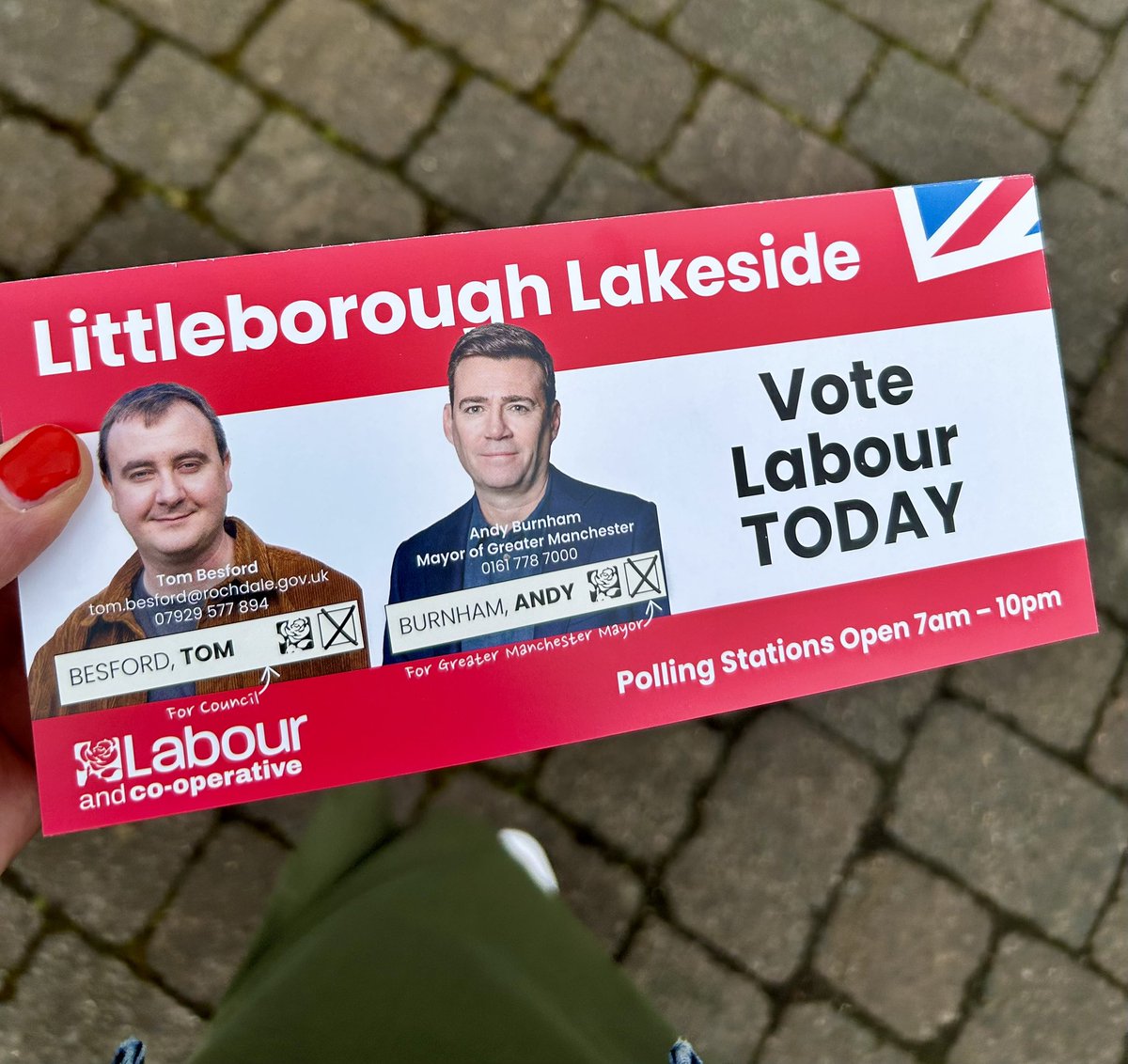 Out and about reminding people to re-elect hardworking Littleborough Labour Cllr @Tom_Besford and GM Mayor @AndyBurnhamGM today 🌹 Polling stations are open til 10pm, don’t forget your ID! #Littleborough