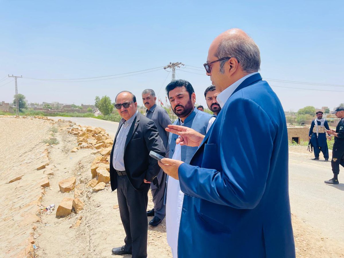 Visited ongoing development work of rehabilitation of Wadhu Wah Qasimabad along with Ihsan Ali Qureshi Commissioner Division Hyderabad, Tariq Qureshi DC Hyderabad, MC HMC and Officials of Irrigation Department Sindh.