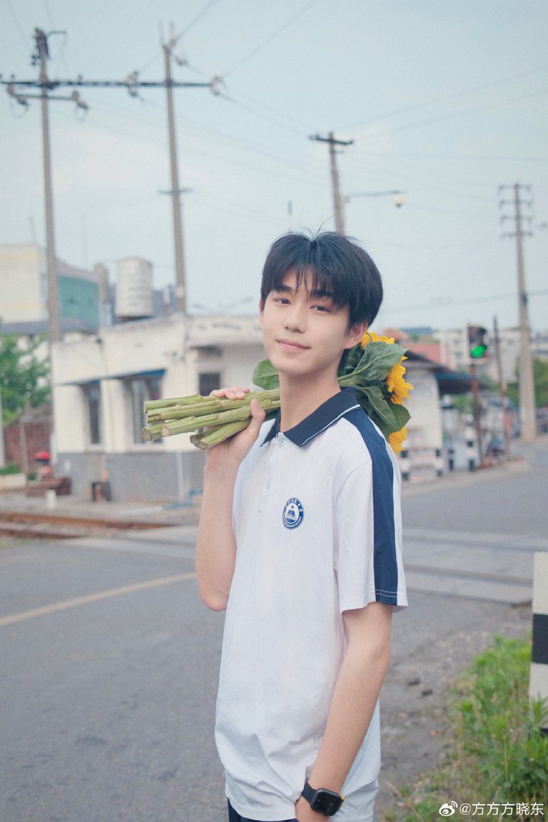 My fave flower boy ☺️🌻🌼

#FangXiaodong