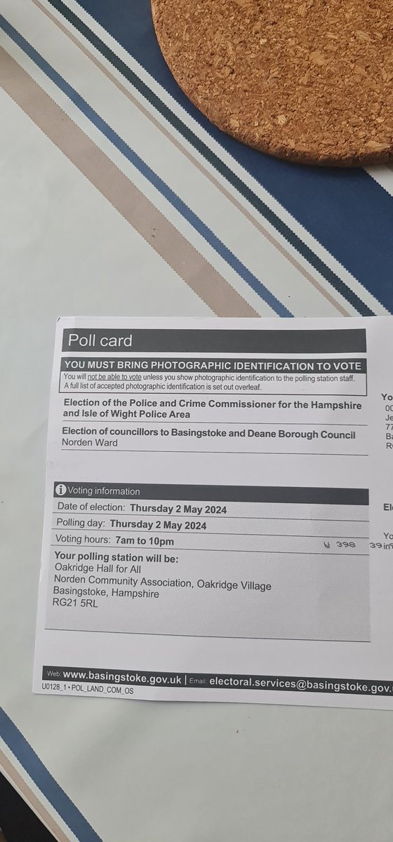 I won't be able to vote in the GE being having been a foreigner in England for 29 years. But today I am on my way to the polling station 😊 #weneedchange