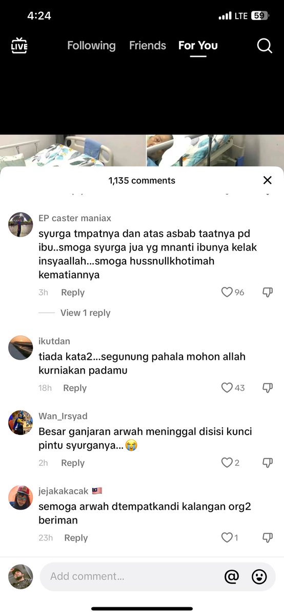 Anak meninggal dunia saat menjaga ibunya.

Korang cari la kat tiktok.
Aku xleh stop nangis bila baca komen.
Besar pengorbanan anak menjaga syurganya.
Semoga syurga buat mu Mohd Feisal Izrael.

Innalillahi wainna ilaihi rojiun.

Berbaktilah kepada ibu bapa selagi mereka ada.