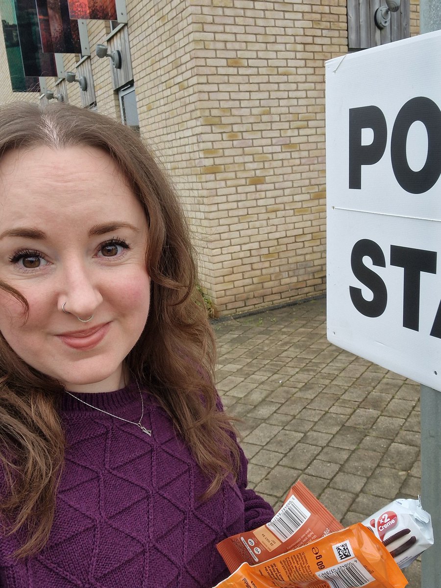 Voted! Plus, I got some essential snacks for the kids, the cats, and myself 😅 Now off to Filton to help remind others to get out and vote for @ClareMoody4PCC 🌹