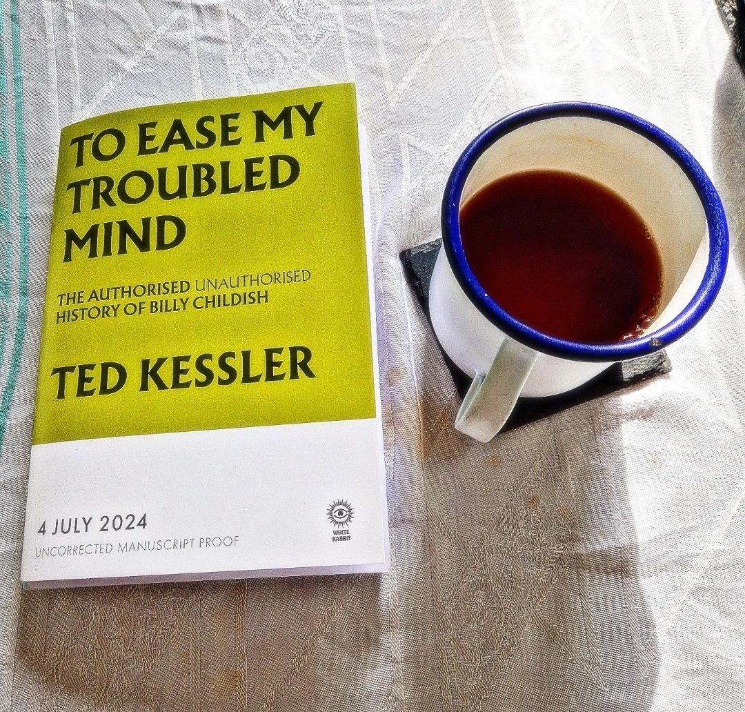 Billy Childish + @TedKessler1 + jet black @YorkshireTea = a fine start to the day.