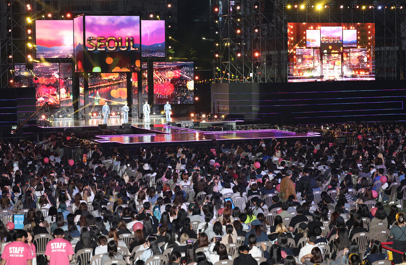 Photos from 2024 Seoul Festa (May 1-6) #SeoulFesta2024 #SEOULFESTA #서울페스타2024 #서울페스타 #Seoul #SeoulCity #Kpop #SpringKpop korean-vibe.com/news/newsview.…